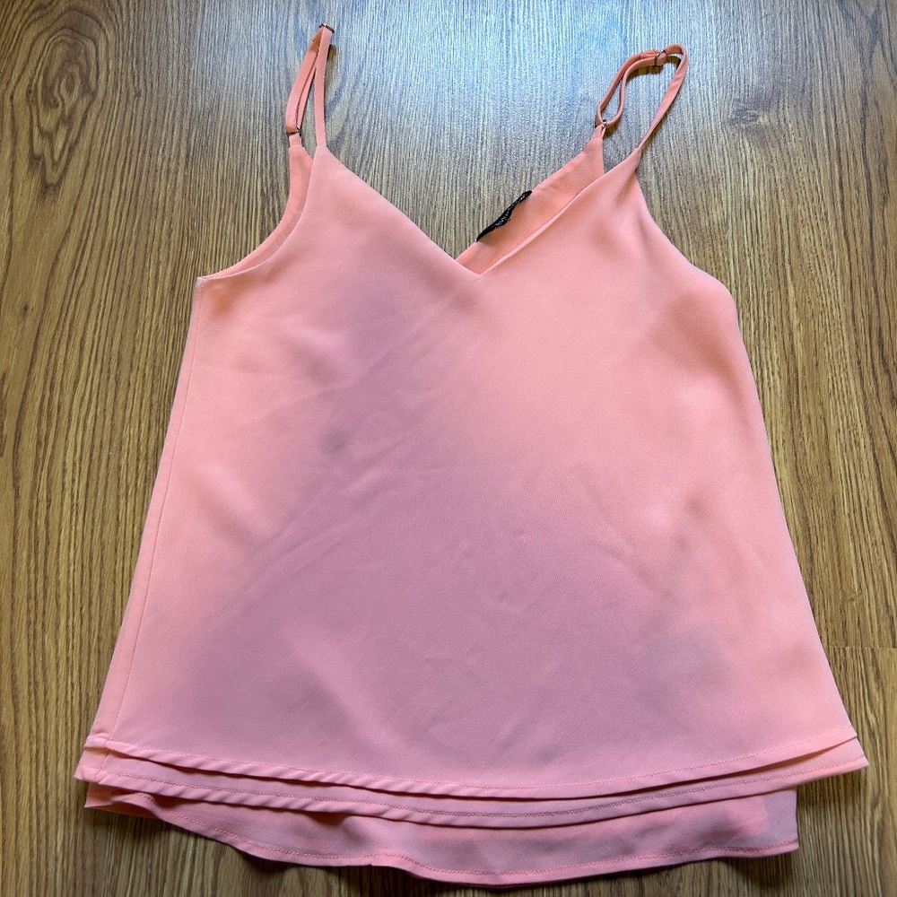 RW&CO Pink Sleeveless V-neck Blouse